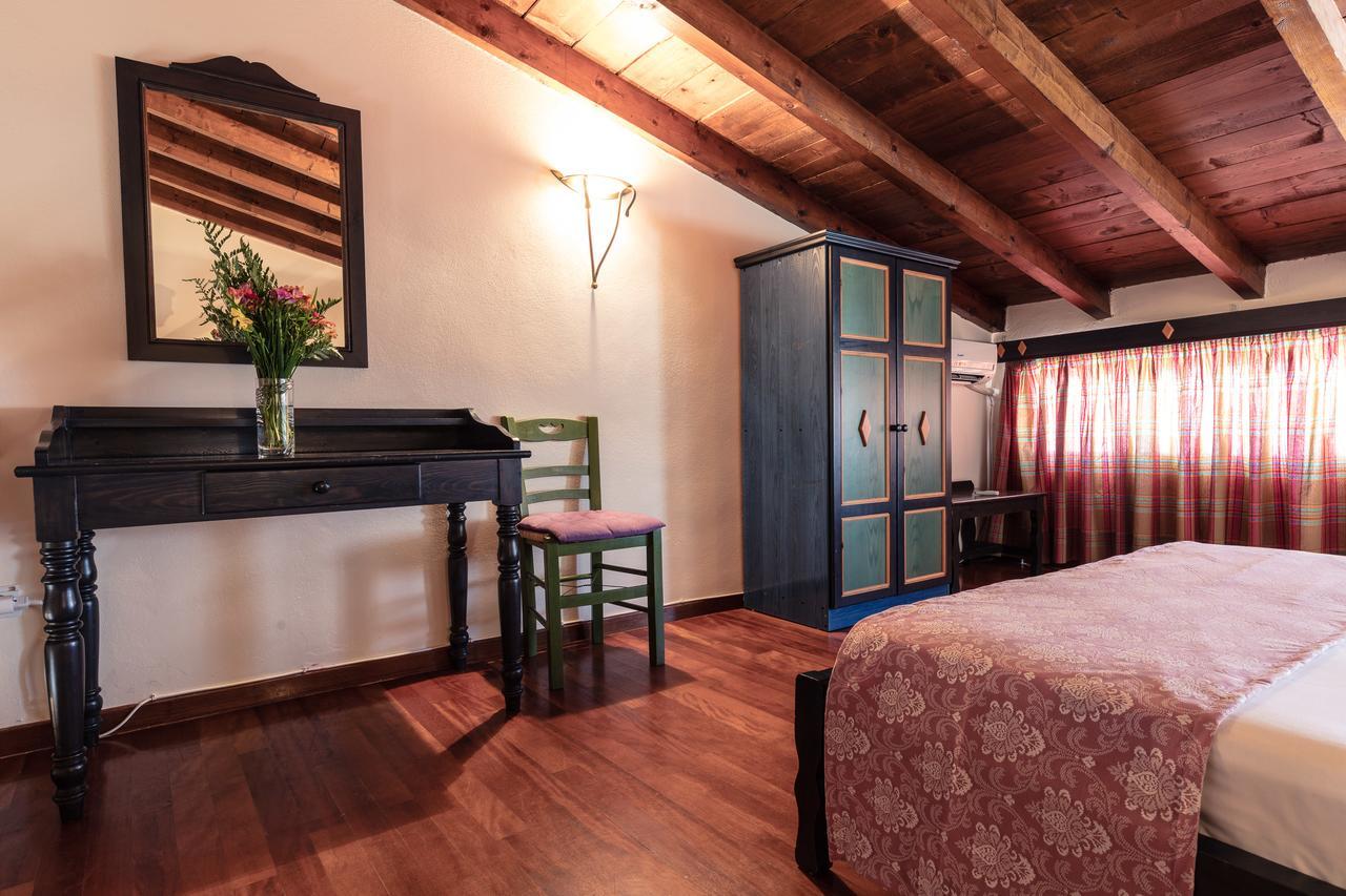 Yianna Hotel Skála Екстериор снимка